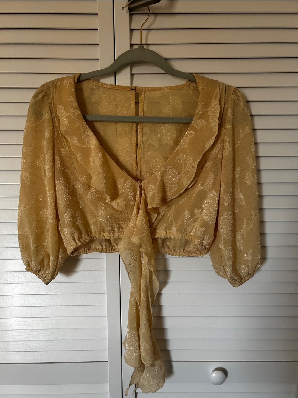 Women's Butter Yellow Ruffe Crop Top